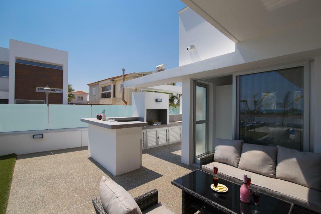 Villa Lynn Boutique Beachfront Ayia Napa Exteriör bild