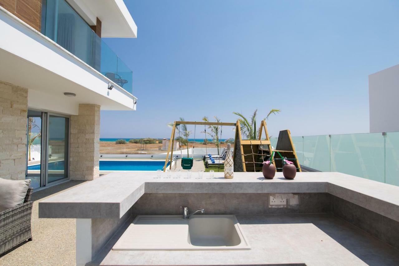 Villa Lynn Boutique Beachfront Ayia Napa Exteriör bild