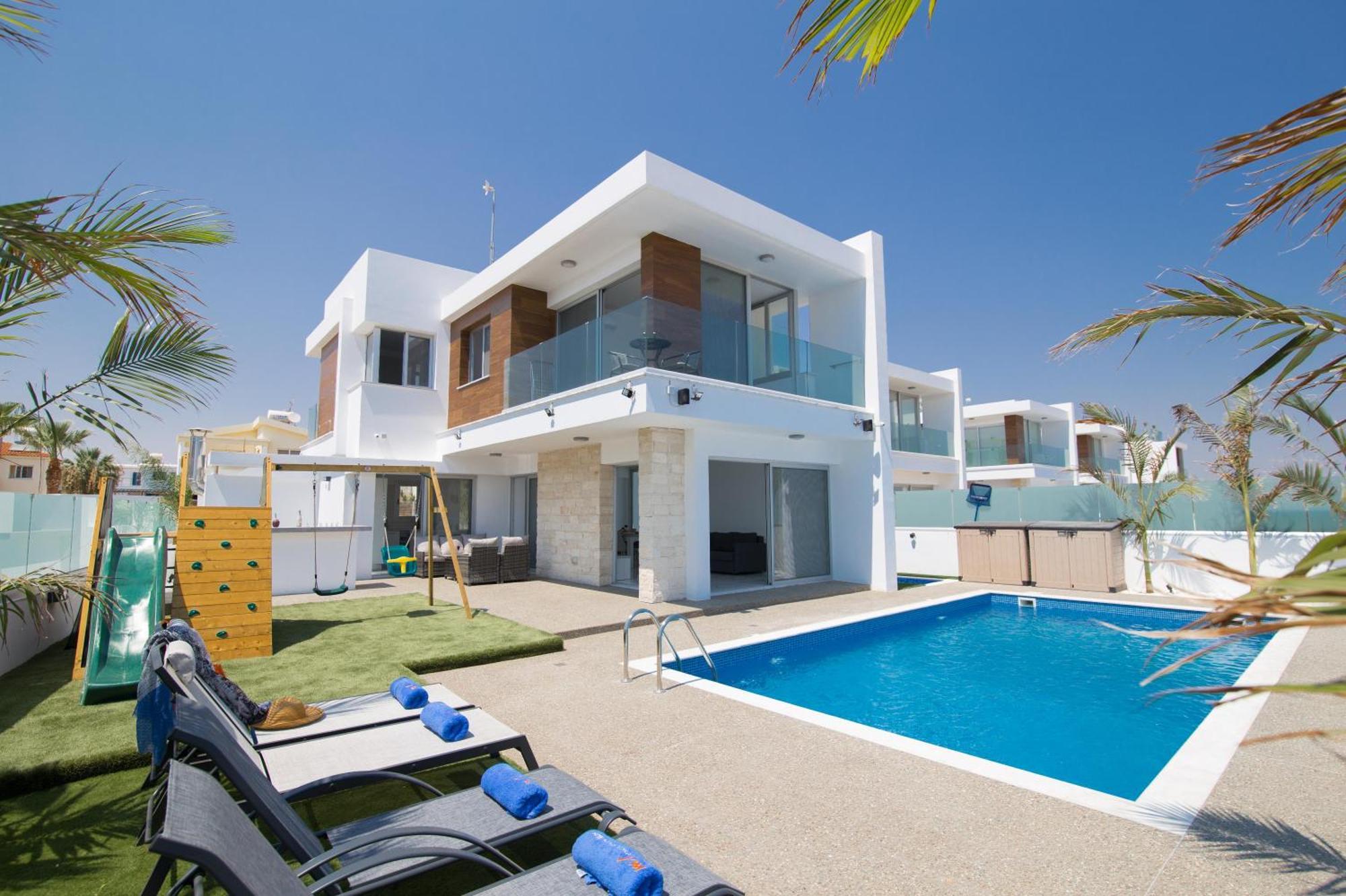 Villa Lynn Boutique Beachfront Ayia Napa Exteriör bild